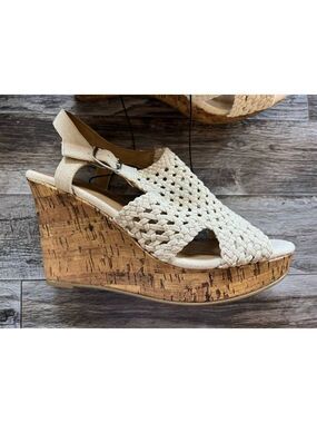 Altar'd State Ameliana Wedges (Sz 10)